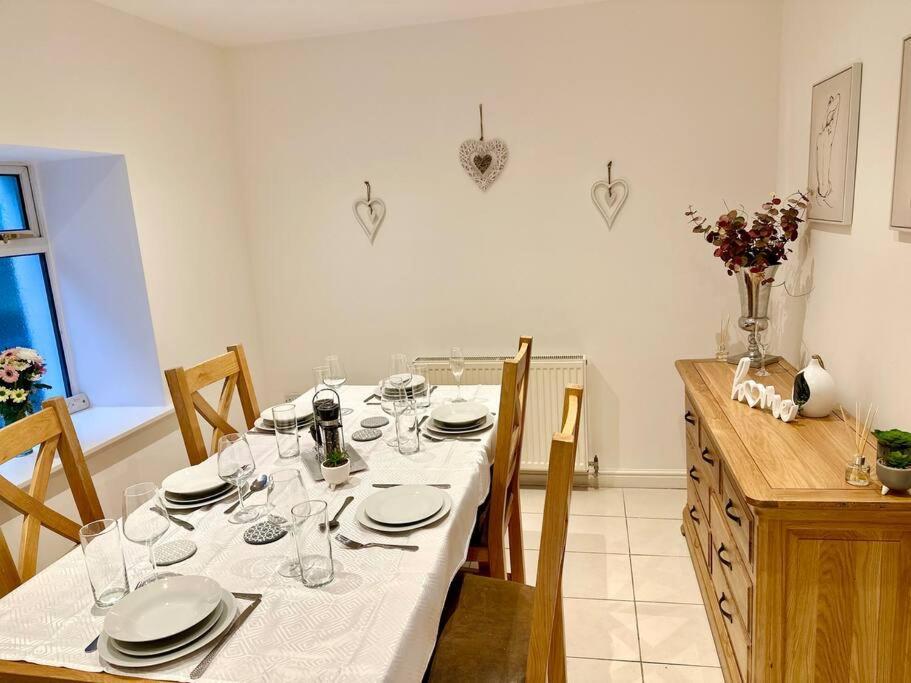 Cottage,Cinema Room,Log Burner Blaenavon ภายนอก รูปภาพ