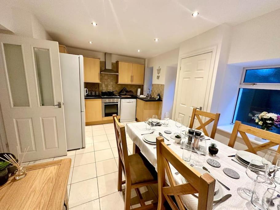 Cottage,Cinema Room,Log Burner Blaenavon ภายนอก รูปภาพ