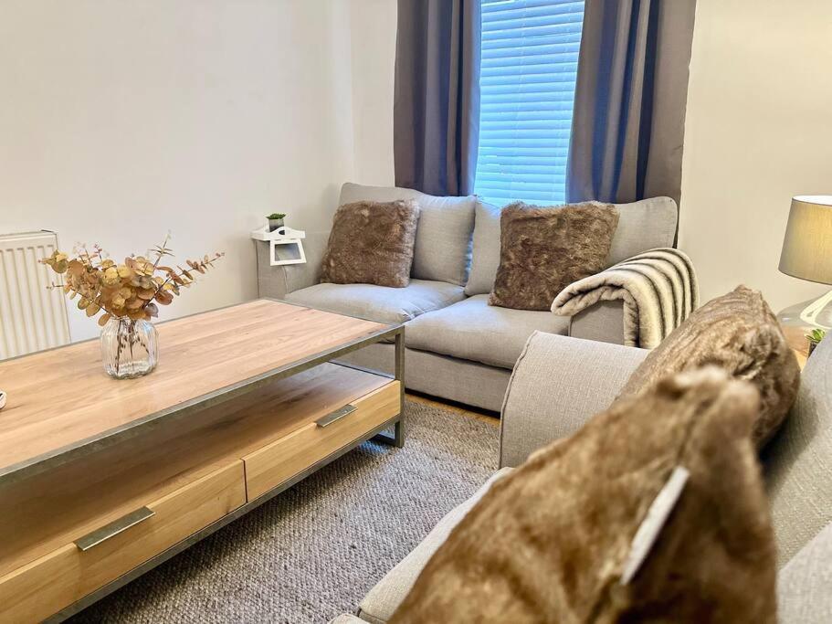 Cottage,Cinema Room,Log Burner Blaenavon ภายนอก รูปภาพ