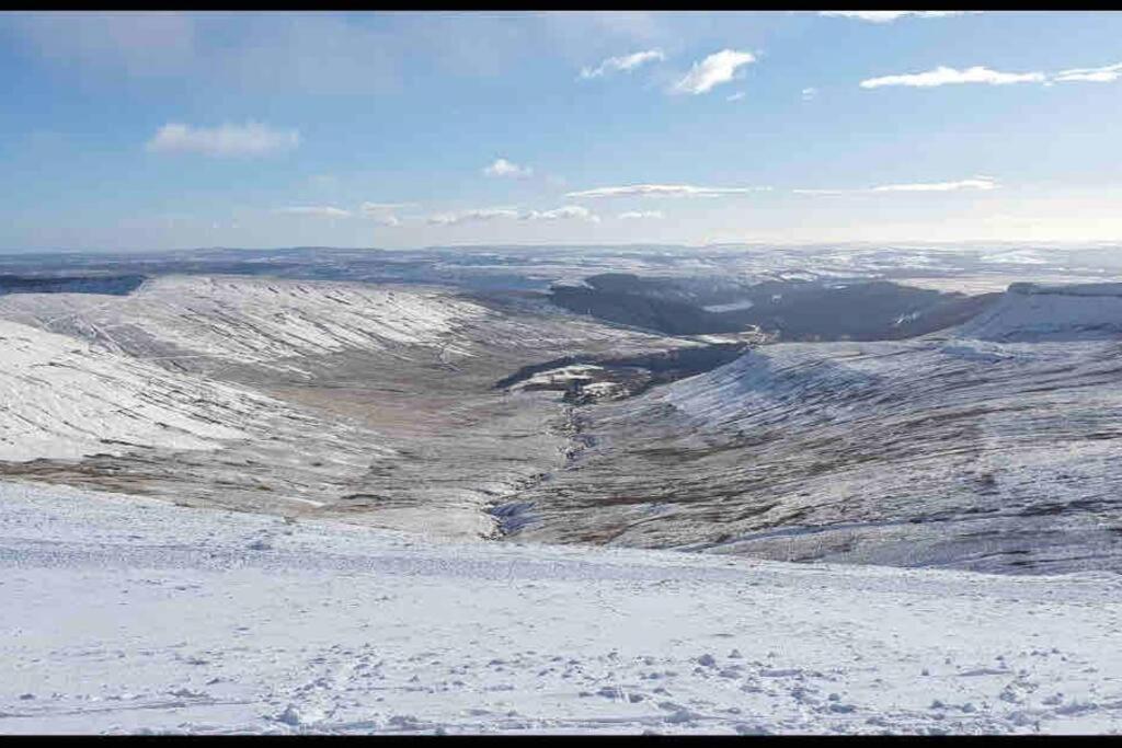 Cottage,Cinema Room,Log Burner Blaenavon ภายนอก รูปภาพ