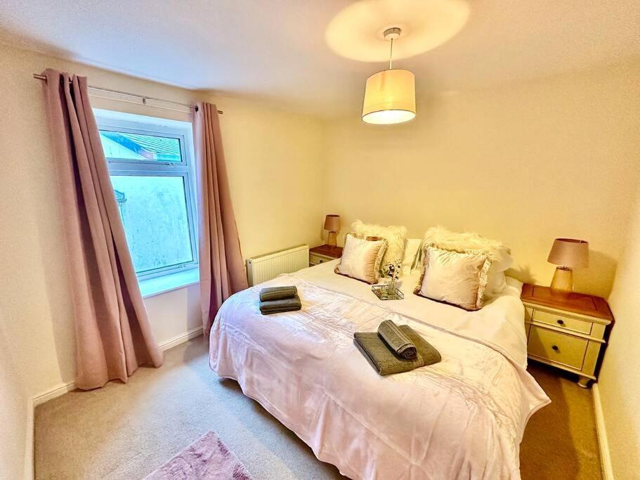 Cottage,Cinema Room,Log Burner Blaenavon ภายนอก รูปภาพ